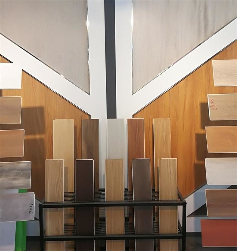 Uv Vinylbevloering 5mm van Deklaagspc 6mm 8mm de Kern Vinylplank van SPC