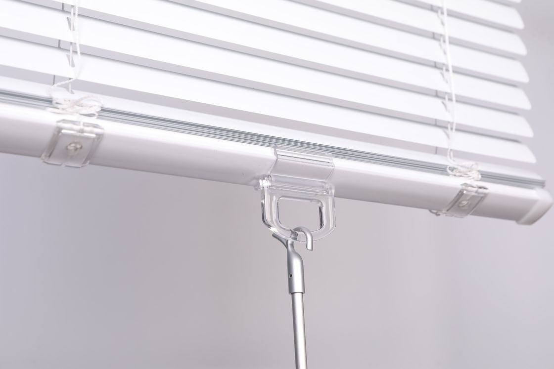 Zonneblinden van het het Aluminium de Venetiaanse Draadloze Gordijn van de vensterdecoratie voor de Ziekenhuizen