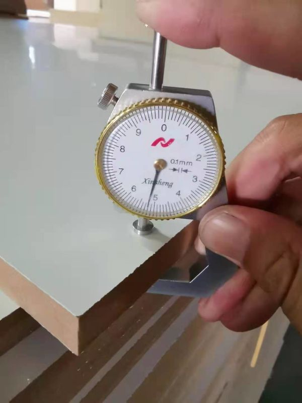 28 x 1160 x 2400 mm reparatie van triplex 19 of 21 pleister anti-glij