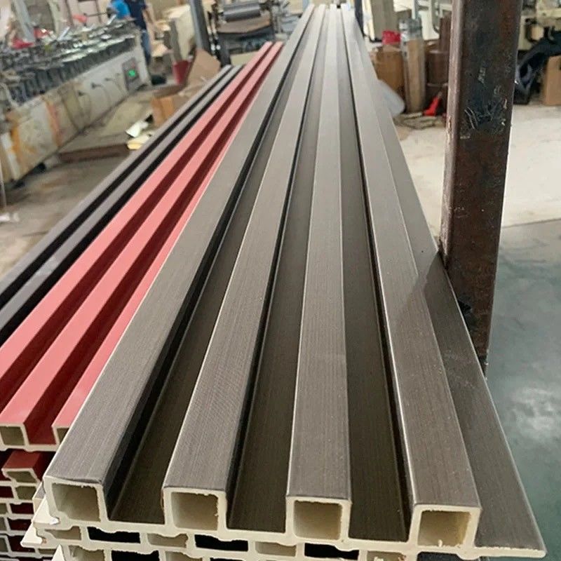 Acoustiek Interieurmuurversiering hout 3d wandpaneel sla WPC Cldding WPC Fluted Wandpanelen