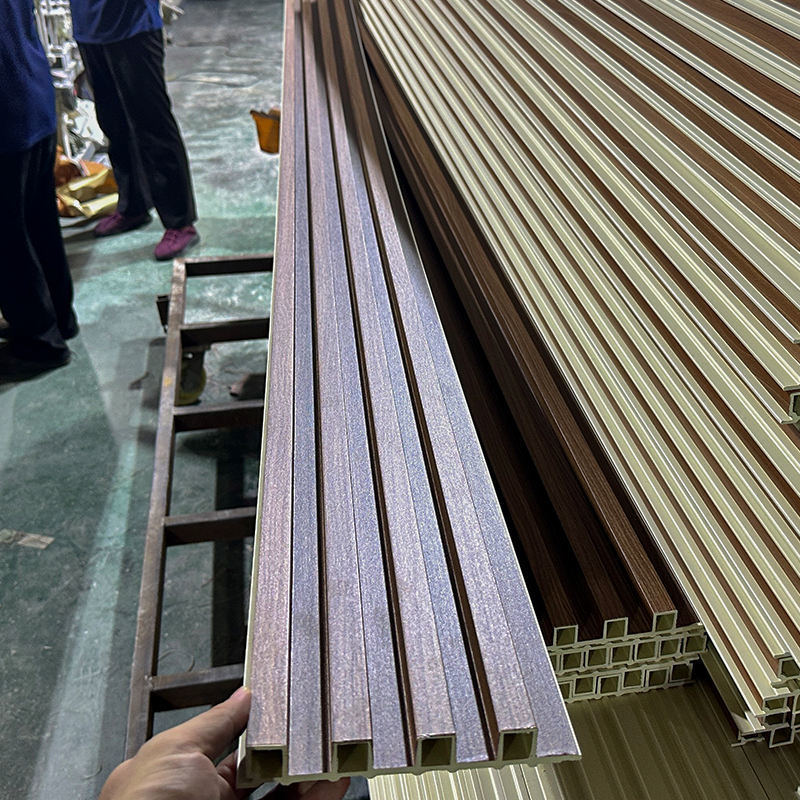 Chinese fabriek WPC vloeibaar wandpaneel PVC-bord Gelaagd WPC-paneel voor interieurdecoratie Wpc-wandpaneel