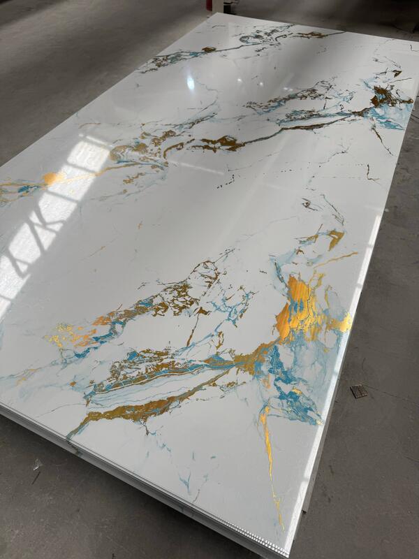 Fabriek direct leveren 2,5 mm 2,8 mm Dikte 4 * 8 voet PVC marmeren plaat UV Board Waterdicht Vlamvertrager Anti-Kratten