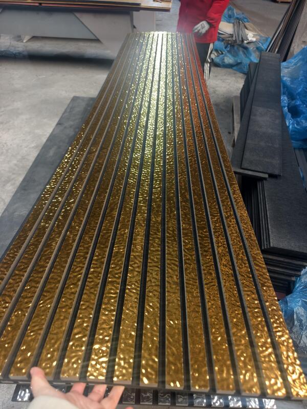 Moderne design polyestervezel akoestisch wandpaneel geluidsdicht 3D watergolf ontwerp geluidsabsorberend Slat grille decoratief paneel