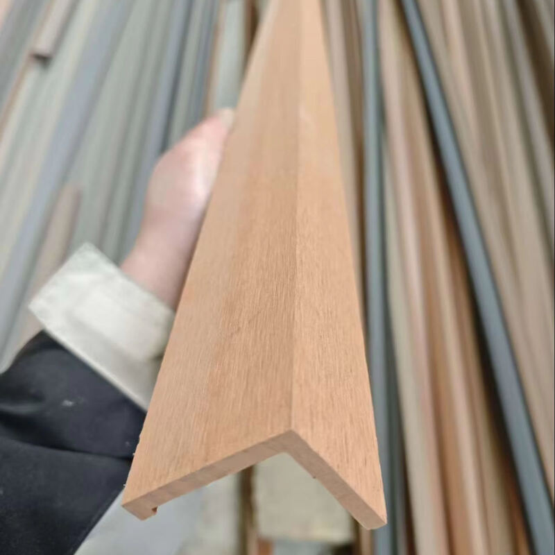 Fabrieksprijs WPC Outdoor Accessoires Hoeklijn Hoekbedekkende hoekstrips voor buitendek en wandpaneel