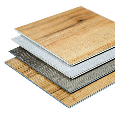 Waterdichte de luxe klikt Vinyl de Bevloerings Antikras In reliëf gemaakte Oppervlakte van SPC