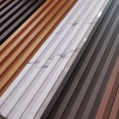 Interieur decoratie Houtkleur Energiezuinig Weerbestendige WPC wandpaneel 3D-effecten