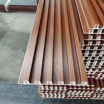 Alternatieve panelen van hout WPC Fluted Wandpaneel 3D PVC Wandpaneel