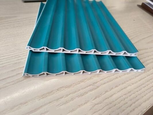kwaliteit WPC Lambrin Decorativo Premium Aanpasbaar Design Meervoudig Kleur Waterdicht Branddicht WPC Indoor Fluted Wall Panel fabriek
